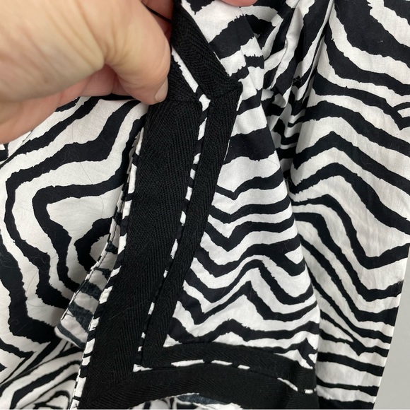 Dana Buchman Signature Zebra Print Tunic Blouse with Stone Details Size Large L - Picture 5 of 9